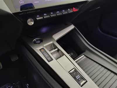 Peugeot 408 1.2 PureTech Allure AUTO/CAM/CARPLAY (2023) - Photo 12