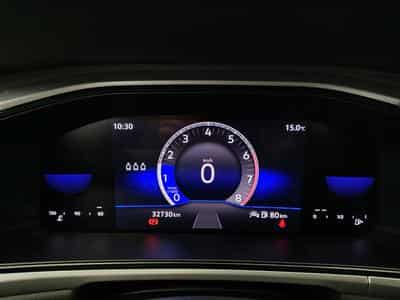 Volvo XC40 2.0 B3 Geartronic NAVI / FULL LED / HARMANN KARDON / CAMERA (2026) - Foto 10