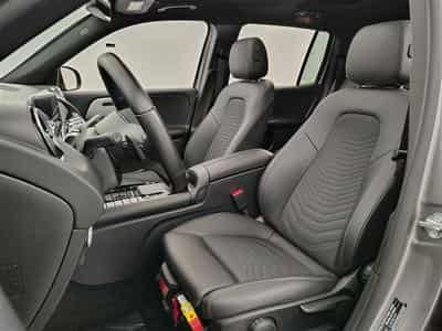 Mercedes GLB 180 180d Business Solution S-CUIR/NAVI/TO PANO/FULL LED/JA17 (2023) - Photo 7