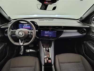 Alfa-Romeo Junior 1.2 Turbo Ibrida Pack Tech*NAVI/CAM/MATRIX LED/PDC/JA17* (2025) - Photo 8