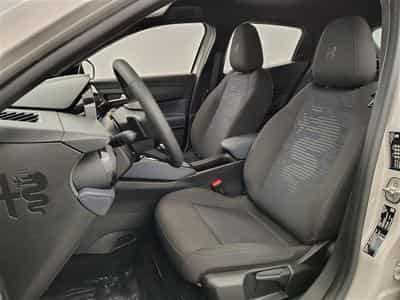 Alfa-Romeo Junior 1.2 Turbo Ibrida Pack Tech*NAVI/CAM/MATRIX LED/PDC/JA17* (2025) - Photo 7