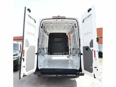 VW Crafter Crafter 35 L4H3 2.0 TDi (2026) - Photo 10