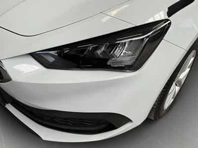Seat Leon Style+LED+FullLink+P.Comfort+P.Convenance+RearView (2025) - Photo 9