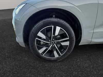 Volvo XC60 Facelift B5 Core / Essence (2025) - Photo 14