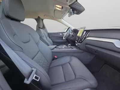 Volvo XC60 Facelift B5 Core / Essence (2025) - Photo 15