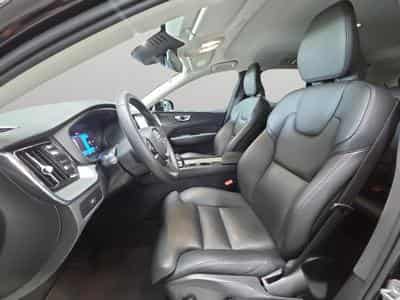 Volvo XC60 B4 Plus Dark / Essence (2023) - Photo 12