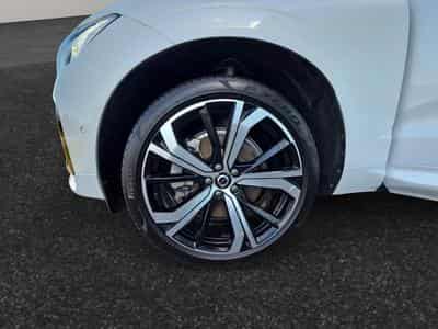 Volvo XC60 B4 Plus Dark / Essence (2024) - Photo 12