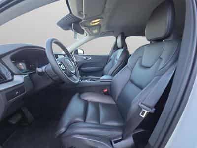 Volvo XC60 B4 Plus Dark / Essence (2024) - Photo 13