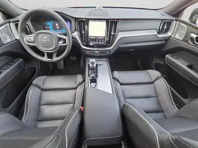 Volvo XC60 B5 AWD Ultra Dark / Essence (2025) - Photo 10