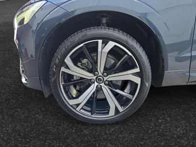 Volvo XC60 B5 AWD Ultra Dark / Essence (2025) - Photo 14