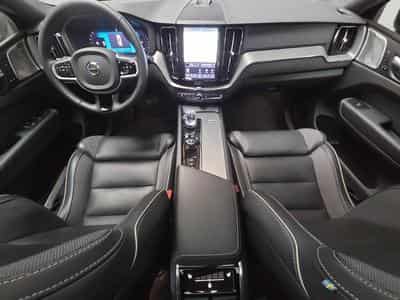 Volvo XC60 B5 AWD Ultra Dark / Essence (2025) - Photo 3
