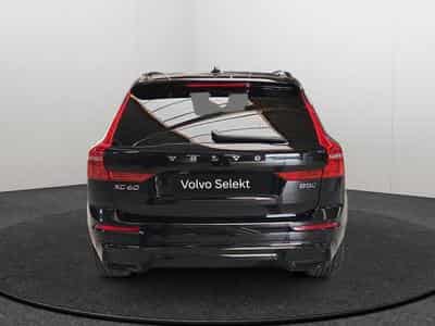 Volvo XC60 B5 AWD Ultra Dark / Essence (2025) - Photo 6