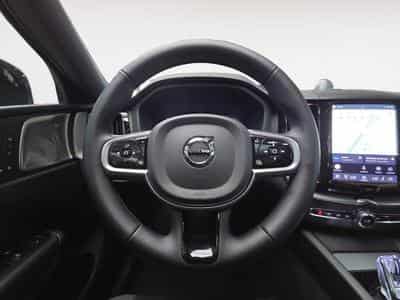 Volvo XC60 B5 AWD Ultra Dark / Essence (2025) - Photo 12