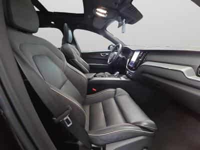 Volvo XC60 B5 AWD Ultra Dark / Essence (2025) - Photo 15