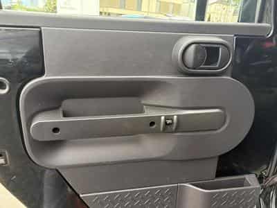Jeep Wrangler 2.7 CRD SAHARA (2008) - Photo 7