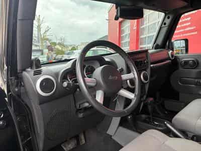 Jeep Wrangler 2.7 CRD SAHARA (2008) - Photo 8