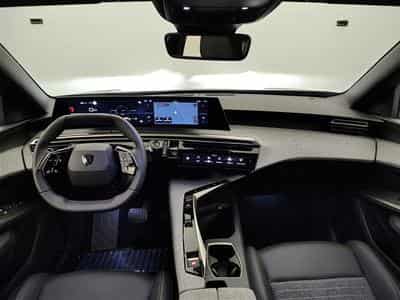 Peugeot 3008 1.2 HYBRID 136cv e-DSC6 Allure Pack NAVI / FULL LED / CAMERA (2025) - Photo 8