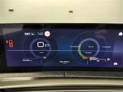 Peugeot 3008 1.2 HYBRID 136cv e-DSC6 Allure Pack NAVI / FULL LED / CAMERA (2025) - Photo 10