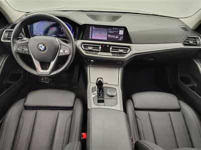 BMW 318 318iA Touring Sport Line Navi Cockpit/LED/CAMERA (2021) - Photo 8