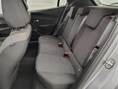 Peugeot 2008 1.2 PureTech 100cv Active CARPLAY / CAMERA (2023) - Photo 12