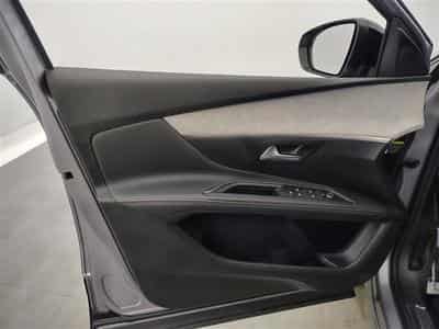 Peugeot 5008 1.2 PureTech 130cv EAT8 GT 7pl. NAVI / FULL LED / PANO / CAM (2023) - Photo 15