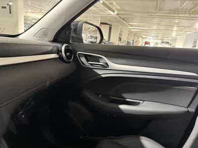 MG ZS 1.0 T-GDi MT LUXURY (2024) - Photo 10