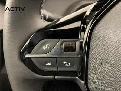 Peugeot 2008 Hybrid 145 e-DCS6 Allure (2026) - Foto 15