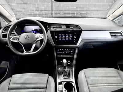 VW Touran Comfortline 1.5 TSI 150 CV DSG7 * 7 PLACES * *HAYON* ATTELAG (2024) - Foto 12