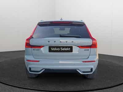 Volvo XC60 Facelift B5 AWD Black Edition Plus / Essence (2025) - Foto 4
