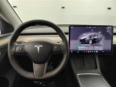 Tesla Model Y Standard Range NAVI / FULL LED / PANO / CAMERA 360" / JA 19" (2023) - Foto 9