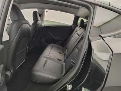 Tesla Model Y Standard Range NAVI / FULL LED / PANO / CAMERA 360" / JA 19" (2023) - Foto 13
