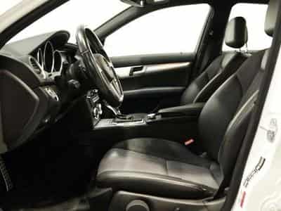 Mercedes C 200 CGI BlueEfficiency AMG Line *Bi-Xenon *SHZ (2011) - Photo 7