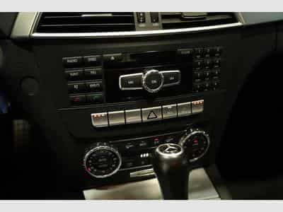 Mercedes C 200 CGI BlueEfficiency AMG Line *Bi-Xenon *SHZ (2011) - Photo 14