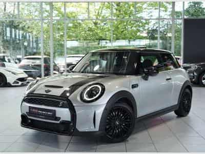 MINI Cooper Classic Trim *1.HD *Pano *Nappa *ACC (2024) - Photo 1
