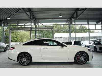 Mercedes E 300 Coupé AMG Line *20 *Pano*Night*KeyGo (2020) - Photo 7