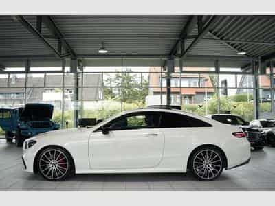 Mercedes E 300 Coupé AMG Line *20 *Pano*Night*KeyGo (2020) - Photo 13