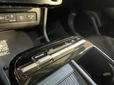 Hyundai Tucson 1.6 T-GDi HYBRID 215 INTUITIVE (2024) - Foto 8