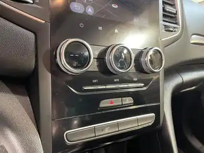 Renault Megane IV 1.3 TCE 140 INTENS CARPLAY (2023) - Foto 6