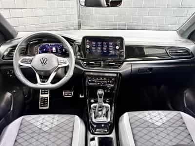 VW T-Roc R-Line Black Edition 1.5 TSI 150 CV DSG7 *PANO* BLACK* CAM * (2025) - Foto 9