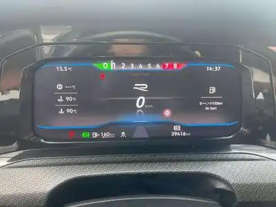 VW Golf (2023) - Foto 12