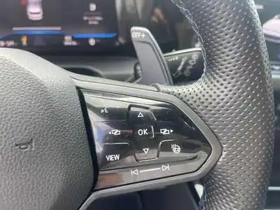 VW Golf (2023) - Foto 11