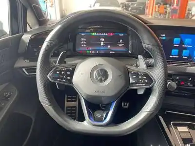 VW Golf (2023) - Foto 13