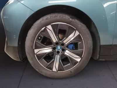 BMW iX xDrive40 (2022) - Photo 6