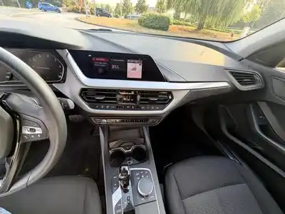 BMW 118 118i BUSINESS PACKAGE, TEMPOMAT, SIEGES CHAUFFANT (2019) - Foto 12
