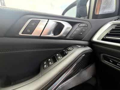 BMW X7 M60i FULL SKY LOUNGE, B&W, 23" PPF, KRISTALL ICONIC GLOW (2025) - Foto 13