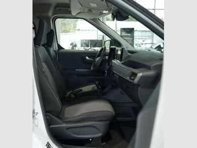 Ford Tourneo 1.0 EcoBoost Trend (2025) - Photo 8