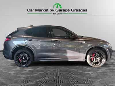 Alfa-Romeo Stelvio V6 2.9 Bi-Turbo AT8-Q4 (2023) - Photo 6