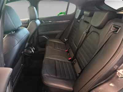 Alfa-Romeo Stelvio V6 2.9 Bi-Turbo AT8-Q4 (2023) - Photo 12