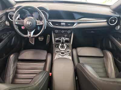 Alfa-Romeo Stelvio V6 2.9 Bi-Turbo AT8-Q4 (2023) - Photo 14