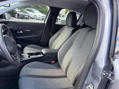 Peugeot 208 1.2 100 ALLURE (2025) - Photo 12